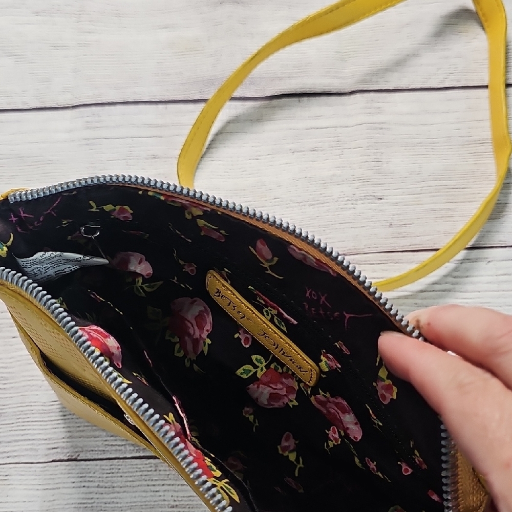 Betsey Johnson Yellow Crossbody Bag with Metallic Hardware - Picture 6 of 16
